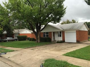 1004 Cardinal Ridge Ave, Fort Worth, TX 76115