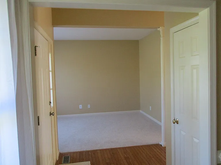 11102 Spring Meadow Blvd — Photo 8