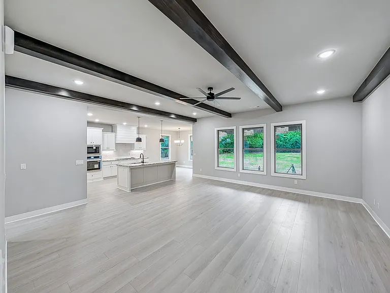10 Olmsted Cir — Photo 4
