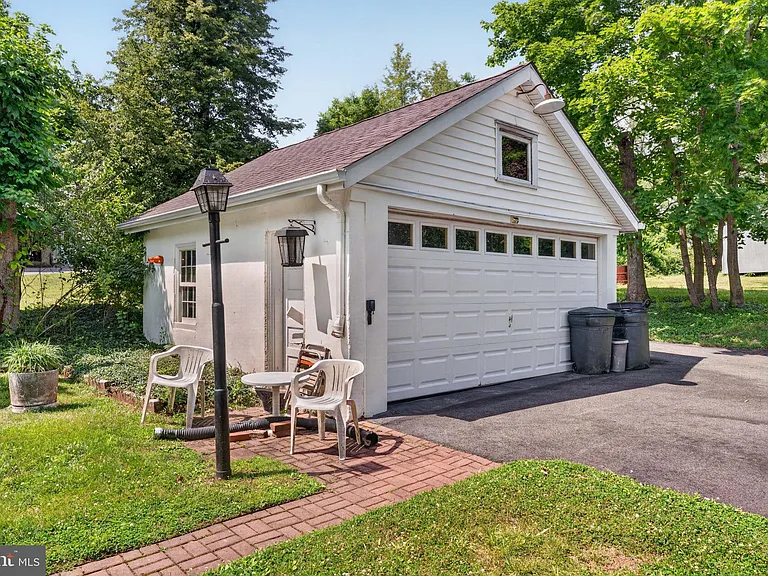 1715 Skippack Pike — Photo 31