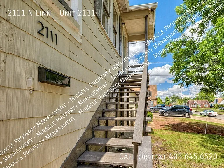 2111 N Linn Ave #2111 — Photo 4