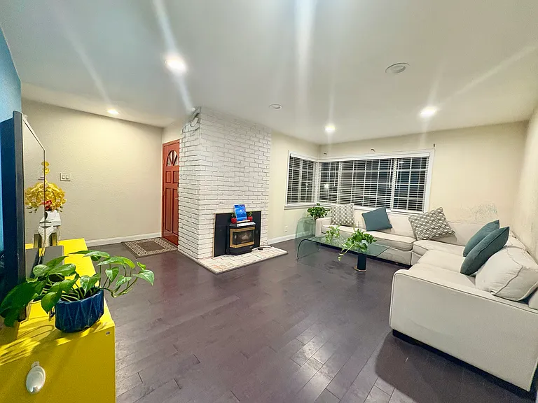 42571 Fontainebleau Park Ln — Photo 7