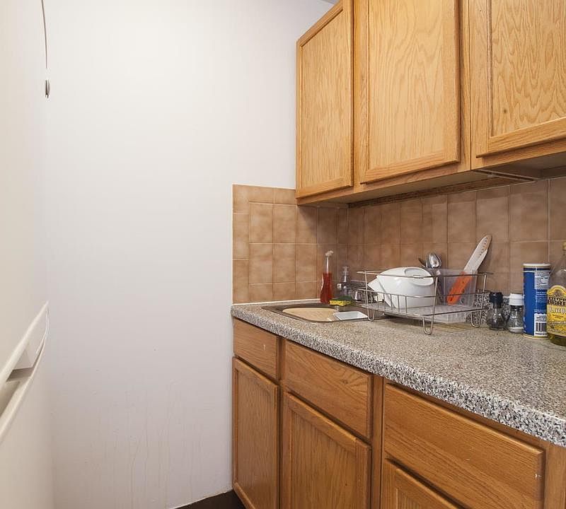 1st image of 309 E 18th St APT 1D