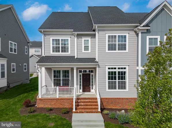 155 Lotus Ln, Malvern, PA 19355