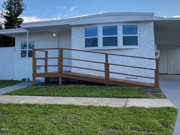 2528 Chatham Way NE, Palm Bay, FL 32905