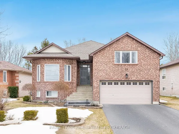 29 Riverdale Dr, Wasaga Beach, ON L9Z 1E9