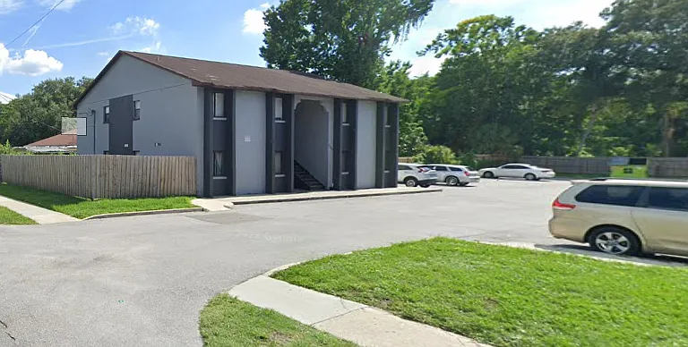 Rio Pines Apartments — Photo 4