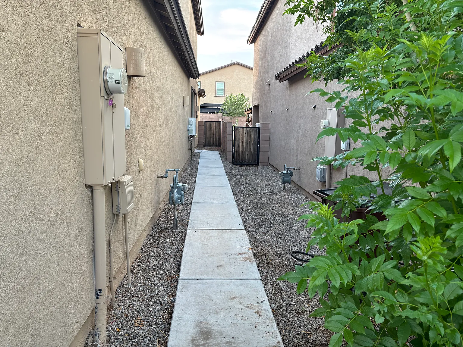 4 bed, 2685 sqft, $2,395 — Photo 3