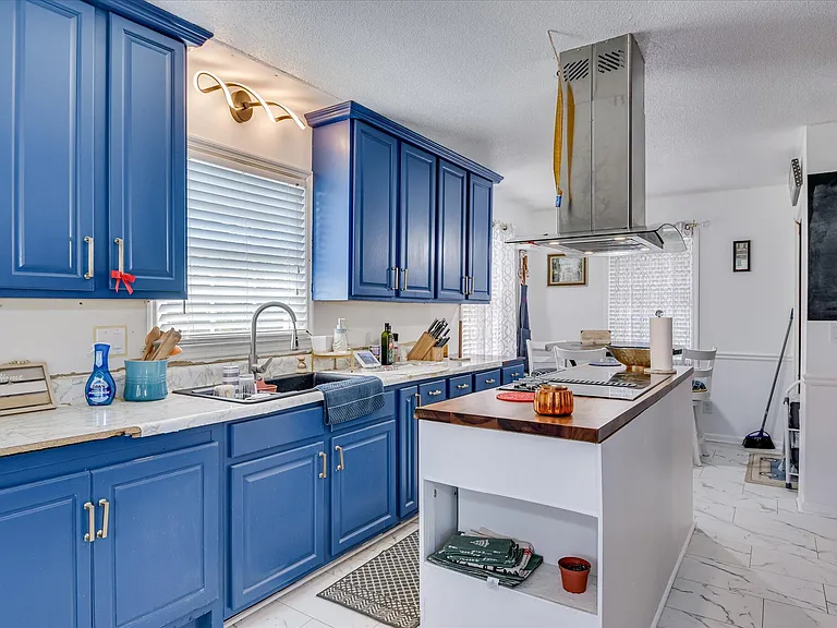 3648 Jamaica Dr — Photo 11