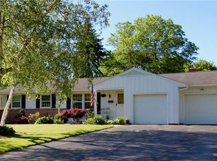 65 Yarkerdale Dr, Rochester, NY 14615