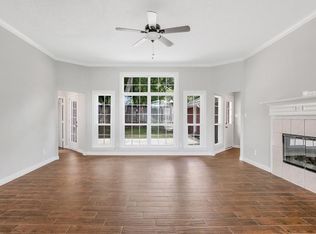 857 Hunters Glen Trl, Fort Worth, TX 76120