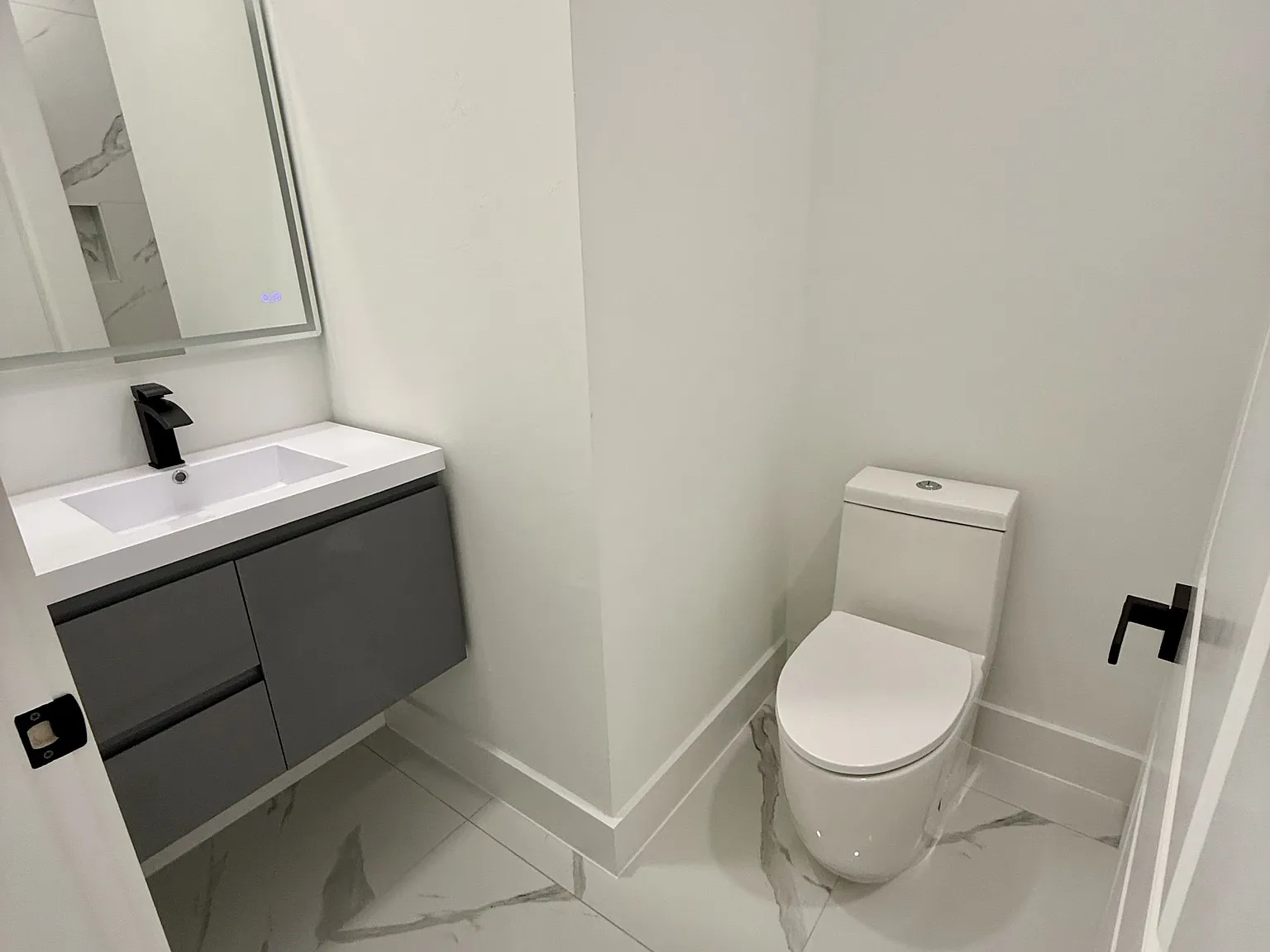 3 bed, 950 sqft, $1,600 — Photo 3