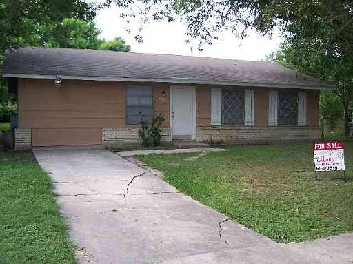 1st image of 6067 CASTLE QUEEN DR