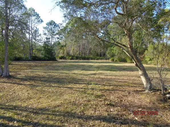 128 White Dr NE, Townsend, GA 31331