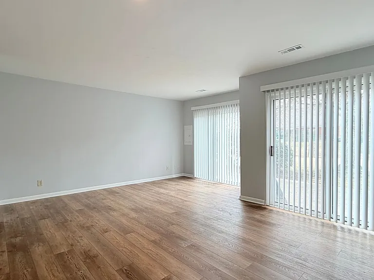3872 Staffordshire Ln — Photo 9