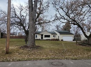 95 Cutting Dr, Troy, MI 48085