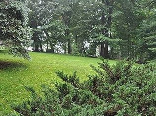 62 Warden Rd, Doylestown, PA 18901