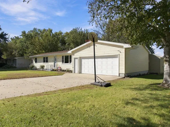 830 Main St, Janesville, IA 50647