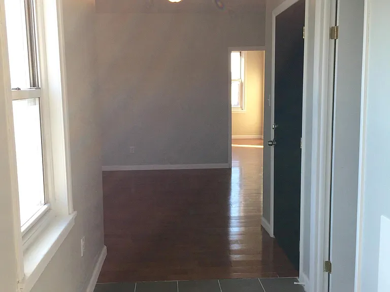 1235 S 8th St — Photo 11