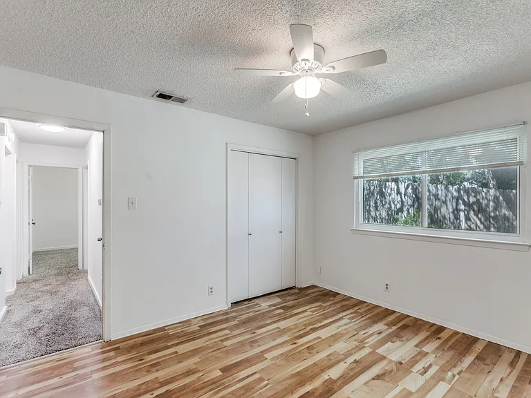6916 Scenic Brook Dr #B — Photo 7