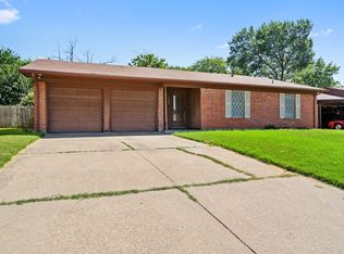 3621 Carriage Hill Dr, Forest Hill, TX 76140