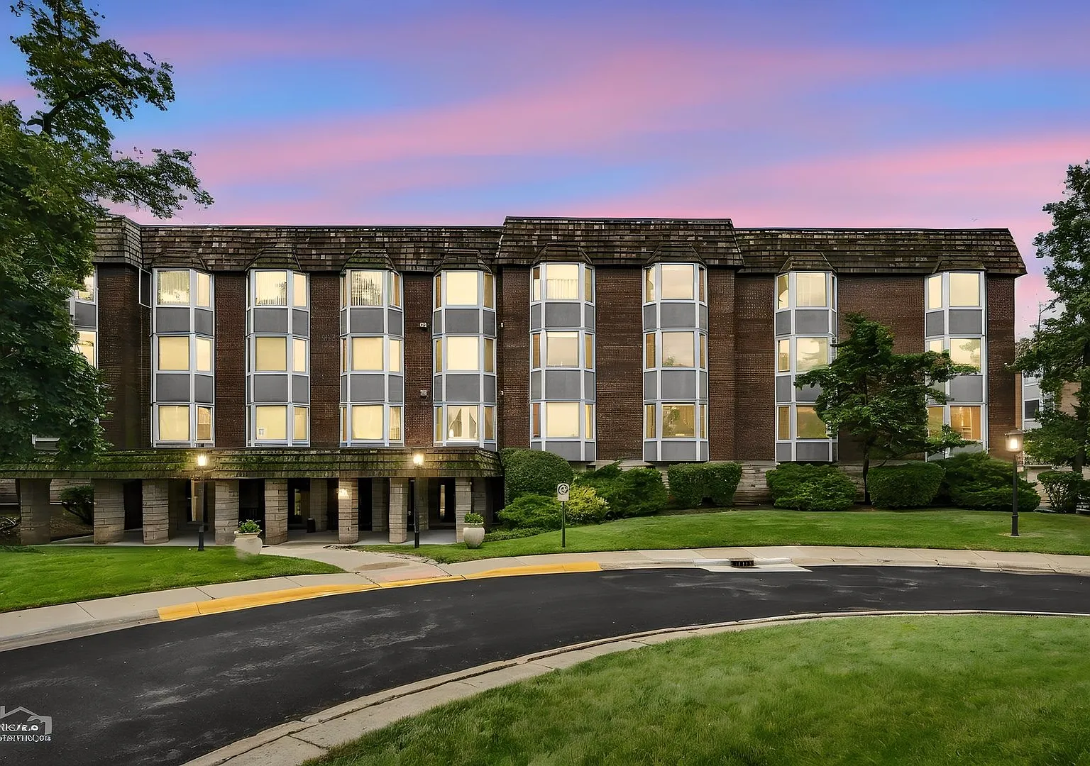 2 bed, $2,500 — Photo 2