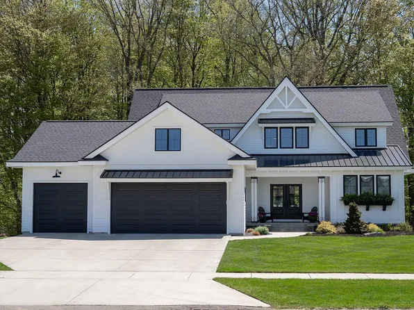 8182 Country Rail Dr SW, Byron Center, MI 49315
