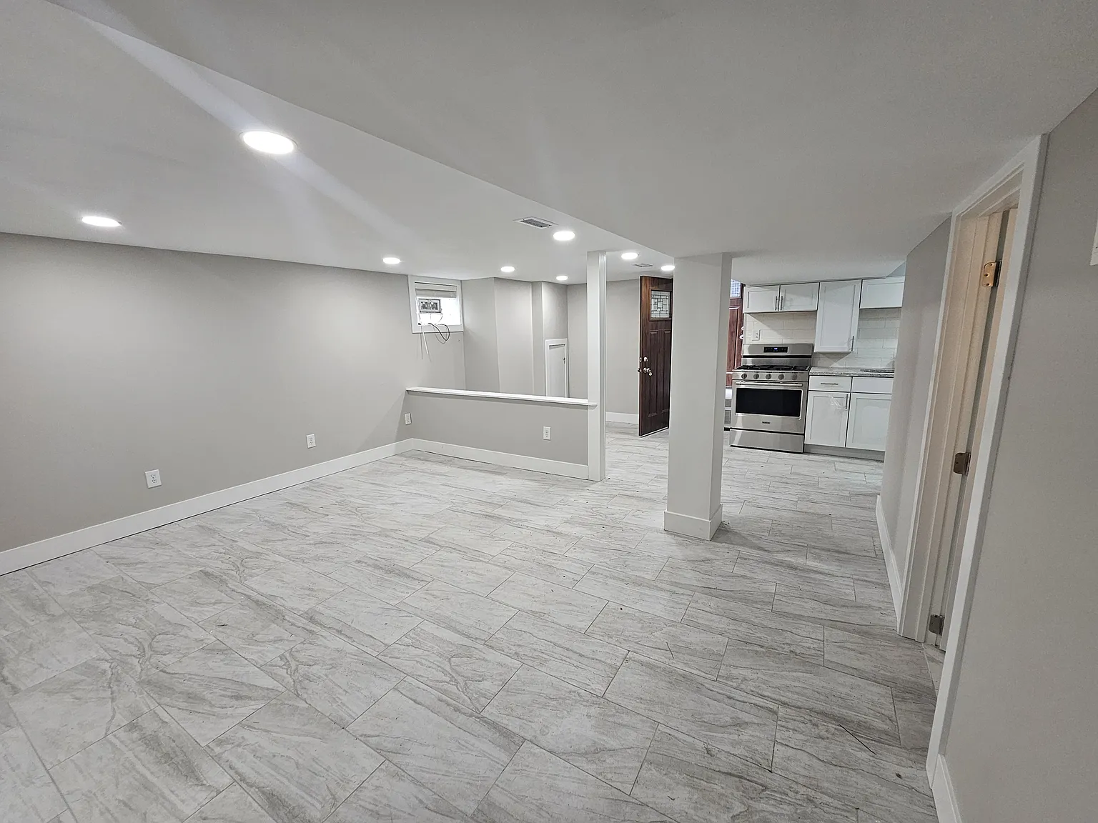 2 bed, 1027 sqft, $1,000 — Photo 1