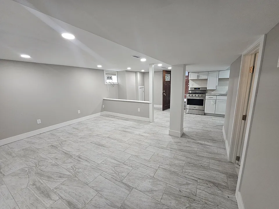 2036 W Ridge Rd #2