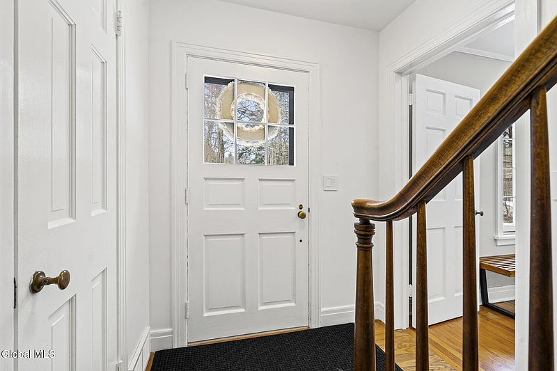 2nd image of 19 Hillcrest Drive
