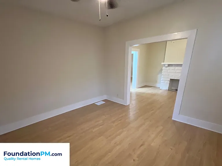 1683 Walker Ave — Photo 8