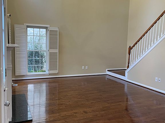 3rd image of 3746 Summer Rose Dr