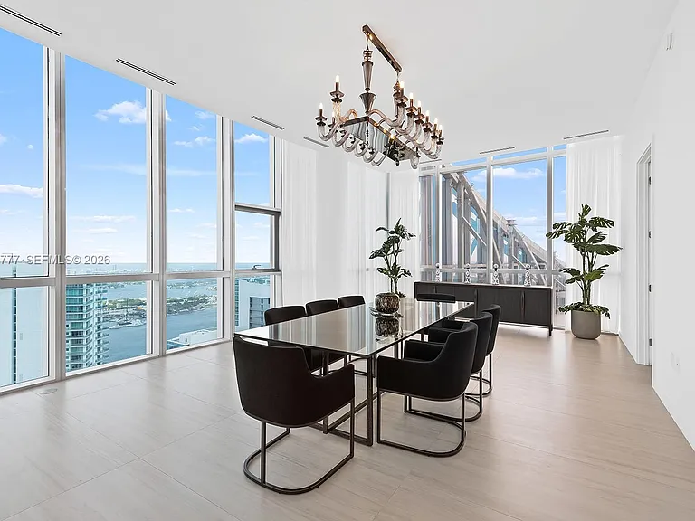 851 NE 1st Ave #Penthouse 5700 — Photo 23