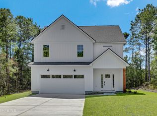 126 Penquin Place, Hampstead, NC 28443