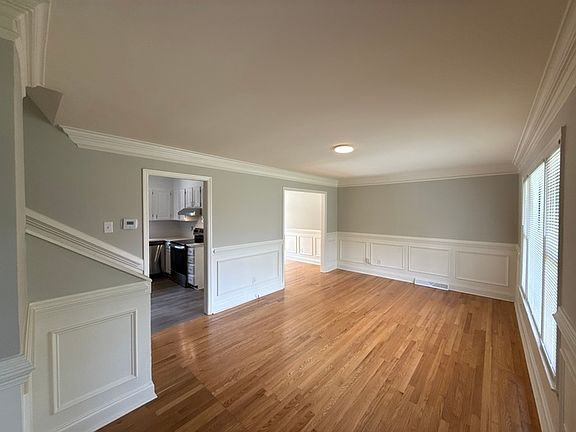4th image of 7124 Starvalley Dr