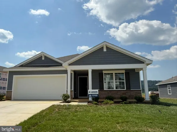 35 Call Ct, Martinsburg, WV 25403
