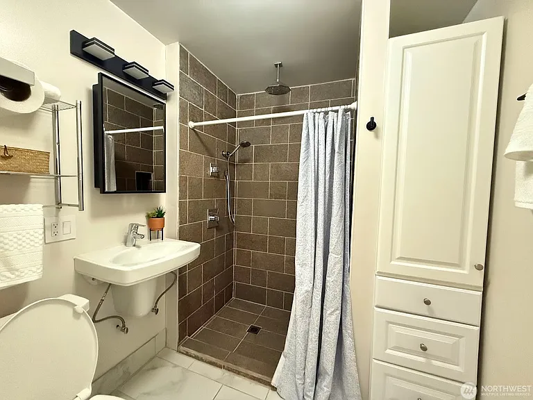 2907 S McClellan St — Photo 9