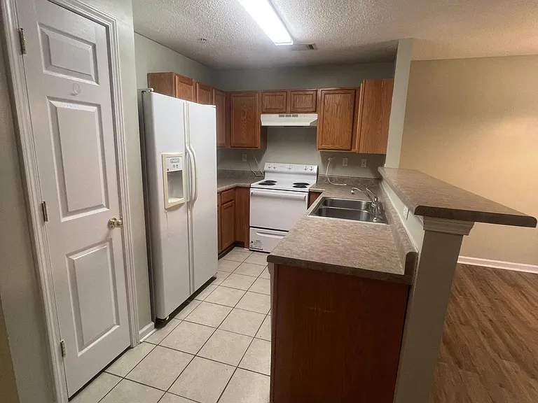 335 Crooked Pine Trl — Photo 5