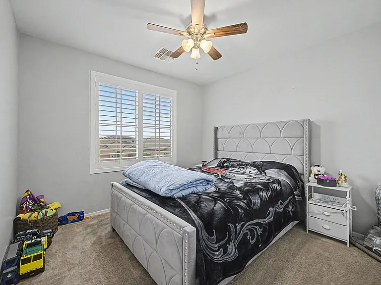 18235 W Ida Ln — Photo 33