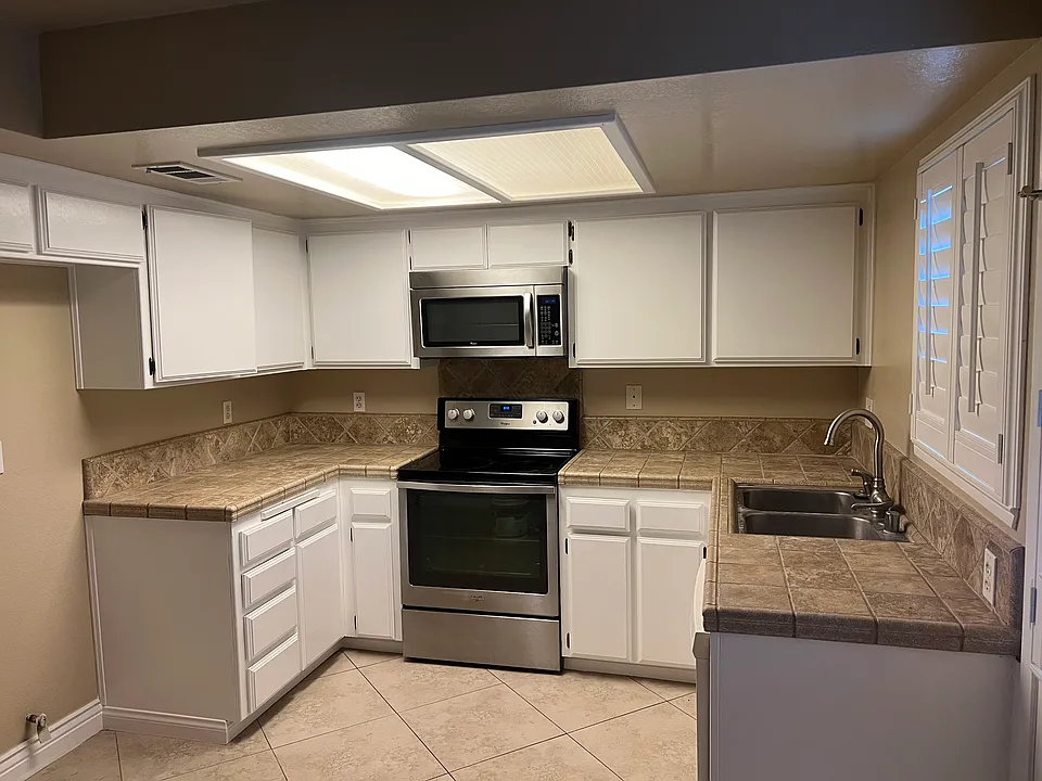 7800 Westfield Rd #8