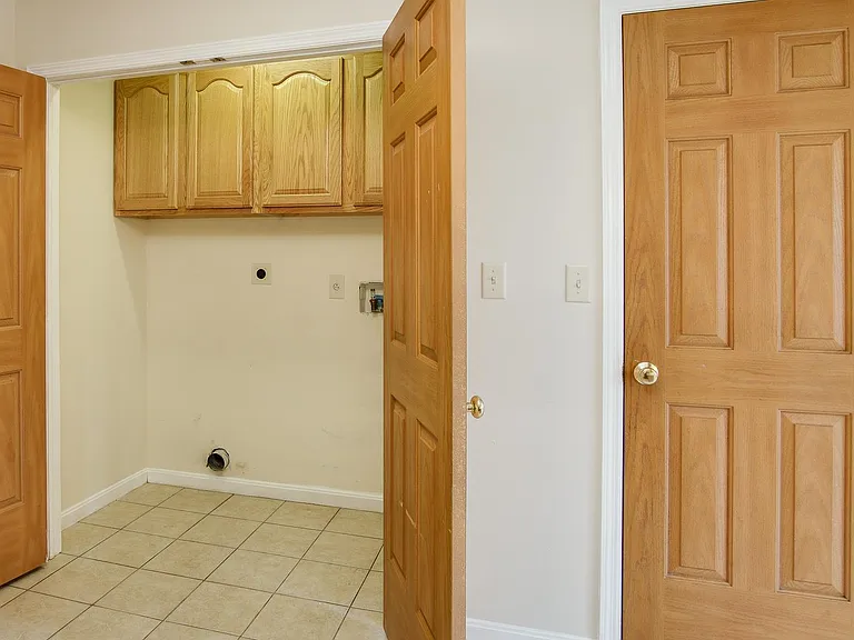 2025 Pine Forest Dr — Photo 11
