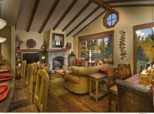 10213 Annies Loop Vlg #10, Truckee, CA 96161