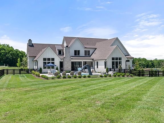 5th image of 1936 Silver Fox Rd