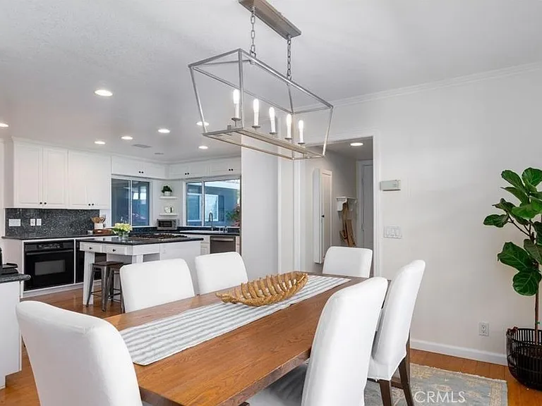 2112 Dover Dr — Photo 9