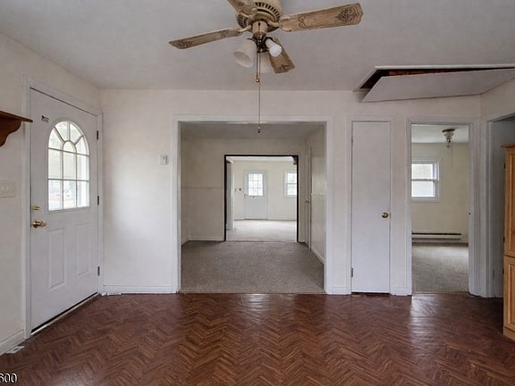 4th image of 329 Elmira Trl