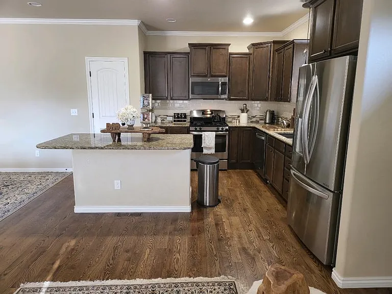15883 Kansas Pacific Ct — Photo 5