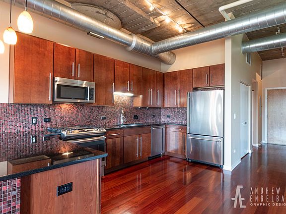 4th image of 1111 W 14th Pl Unit 326