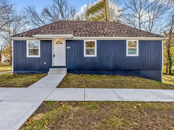 831 Kickapoo St, Leavenworth, KS 66048