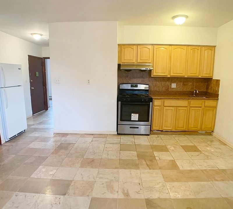 1st image of 35-16 31st St #3EE
