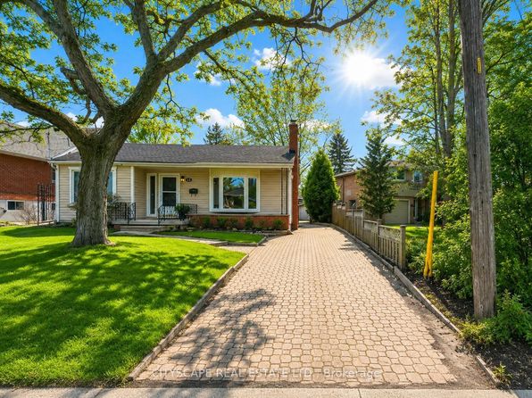 17 Rita St, Hamilton, ON L9H 4S1